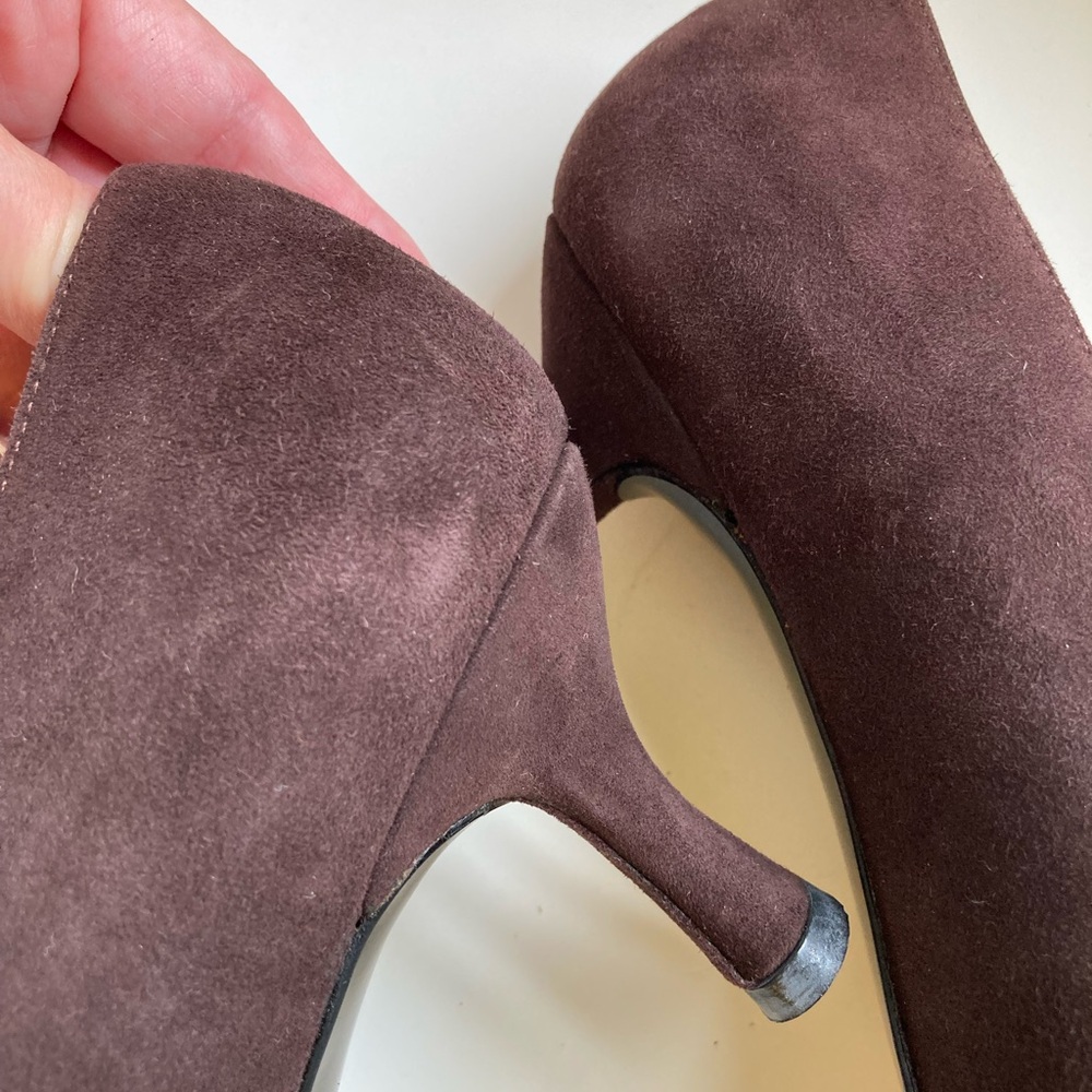 Stuart Weitzman Cola Brown Suede Leather Soled Pointed Toe Kitten Heel Pumps 8.5 - Picture 6 of 14